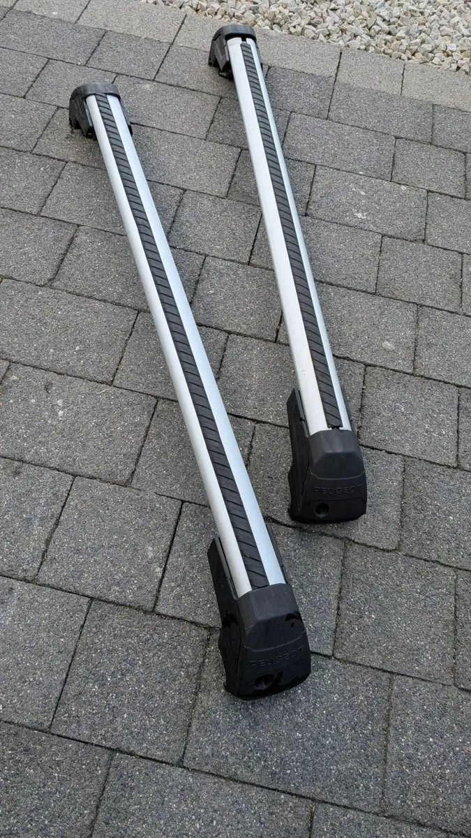 Roof bars for Peugeot 3008. Thule. - Image 1