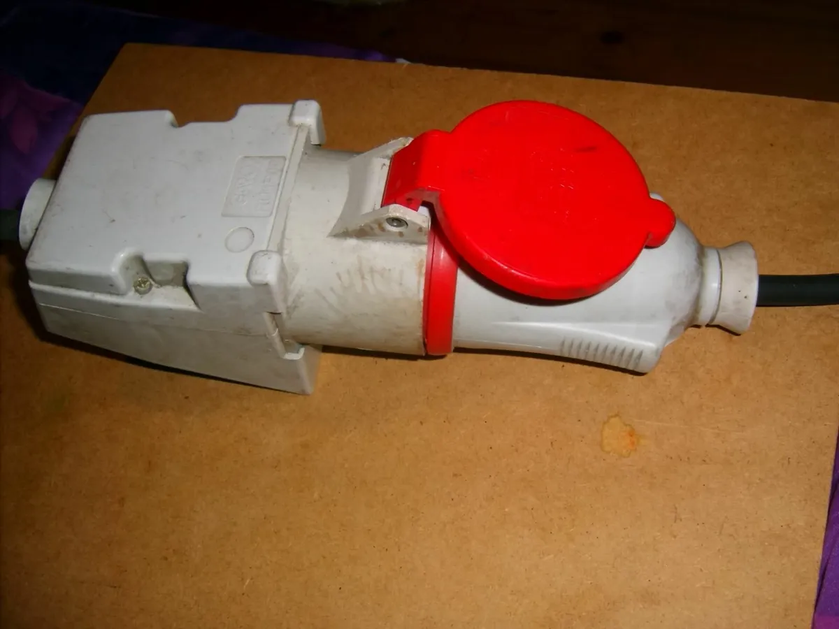 Splash proof fittings - Image 1
