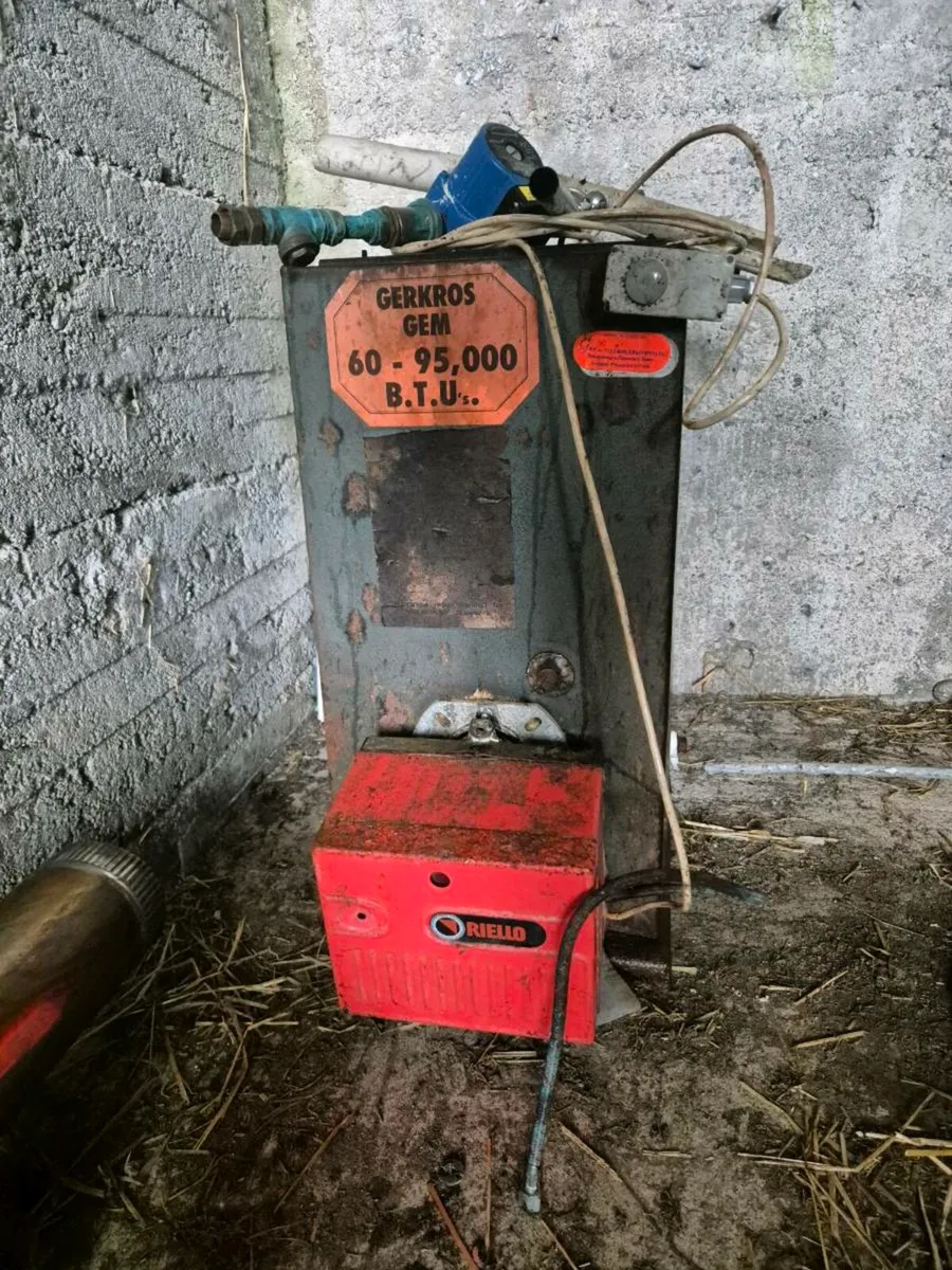 Oil boiler - Image 1