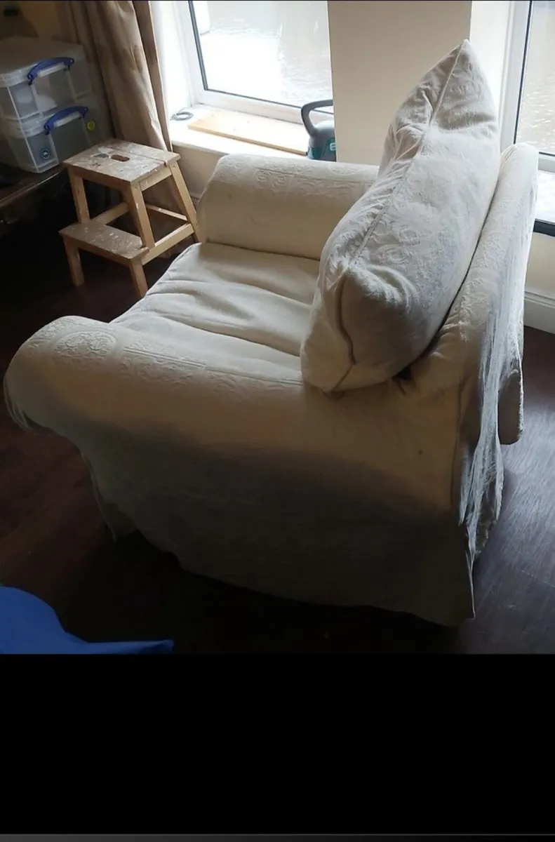 Armchair - Image 2