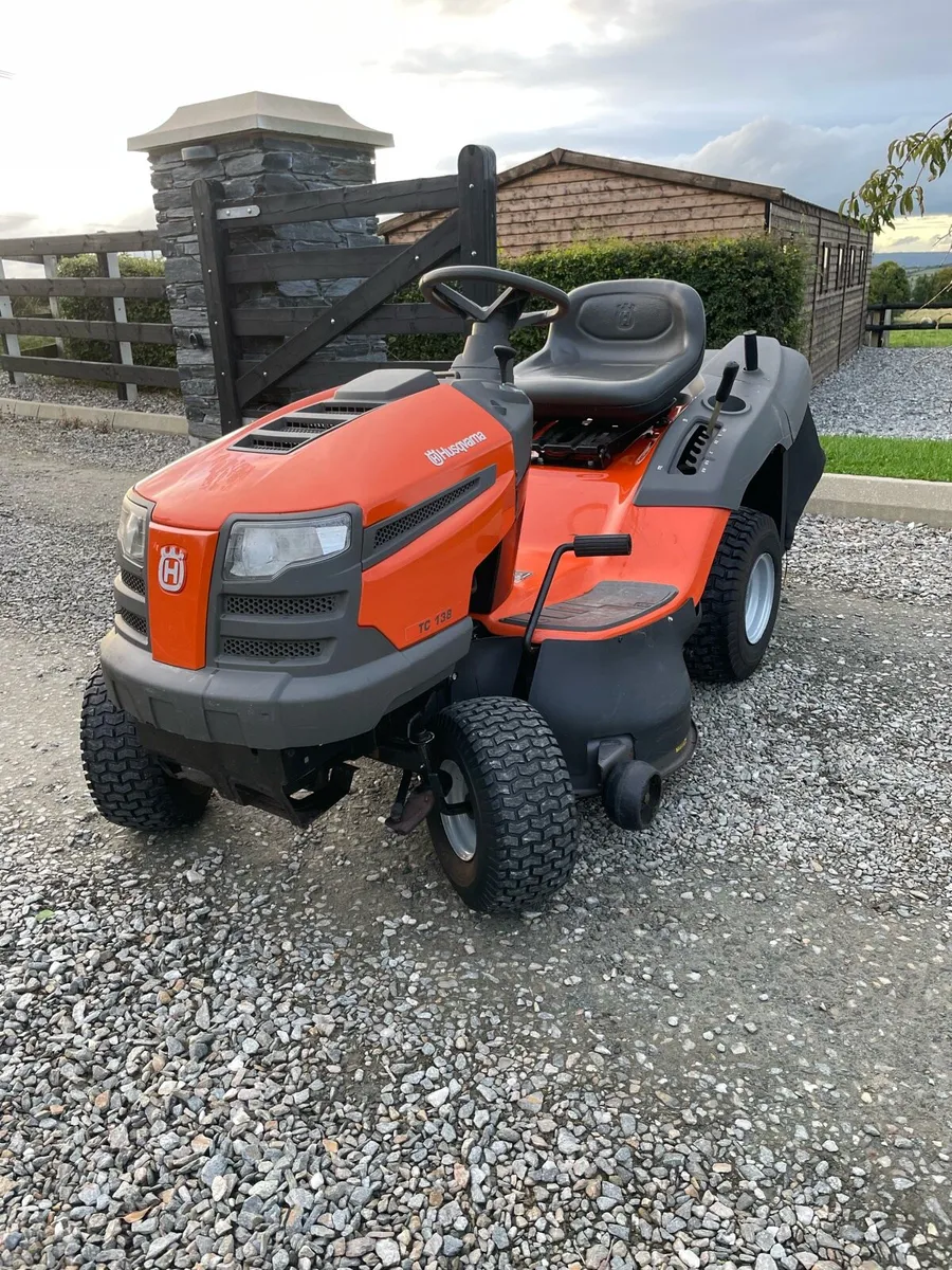 Husqvarna TC138 lawnmower - Image 1