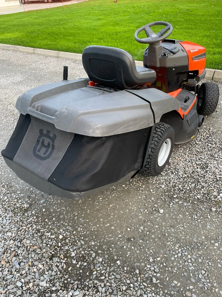 Husqvarna TC138 lawnmower - Image 3