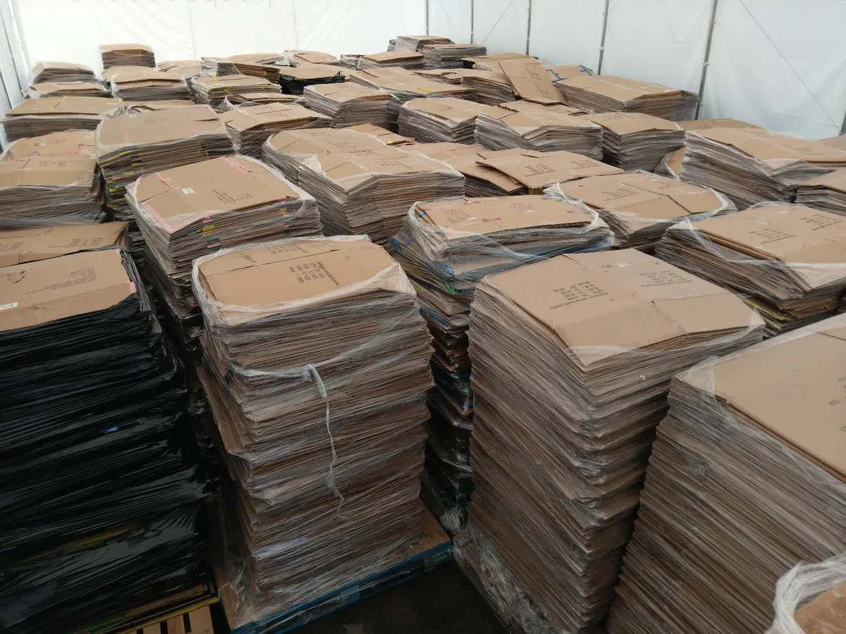 Cardboard boxes - Image 1