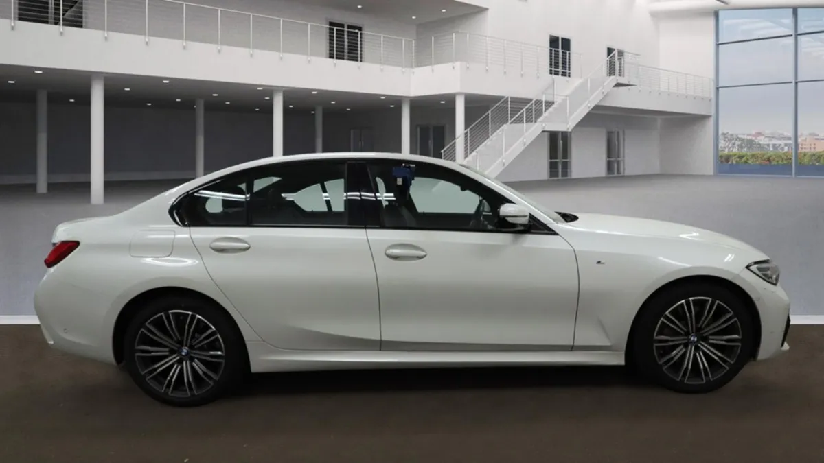 2021 (212) Bmw 330e Msport - Image 2