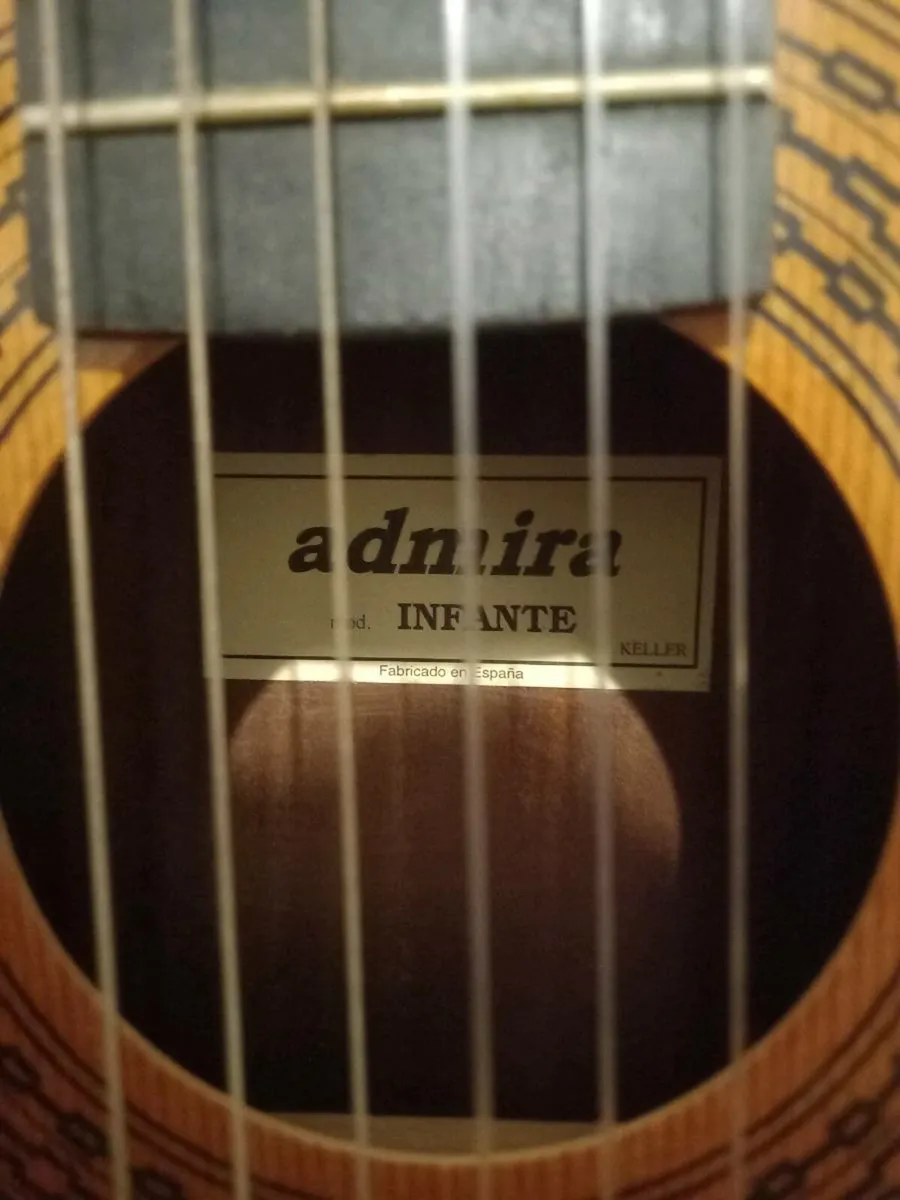 Admira acustic professional guitar - Image 3