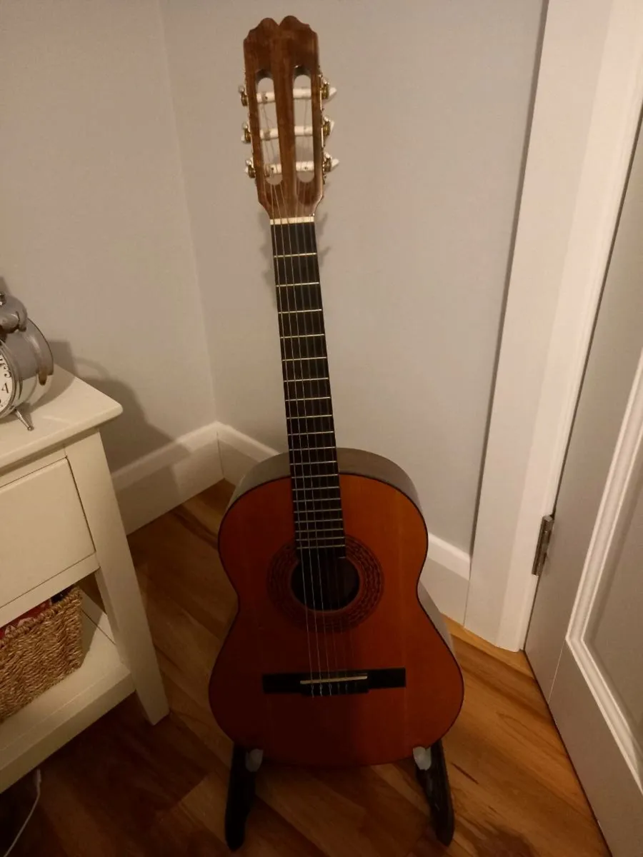 Admira acustic professional guitar - Image 4