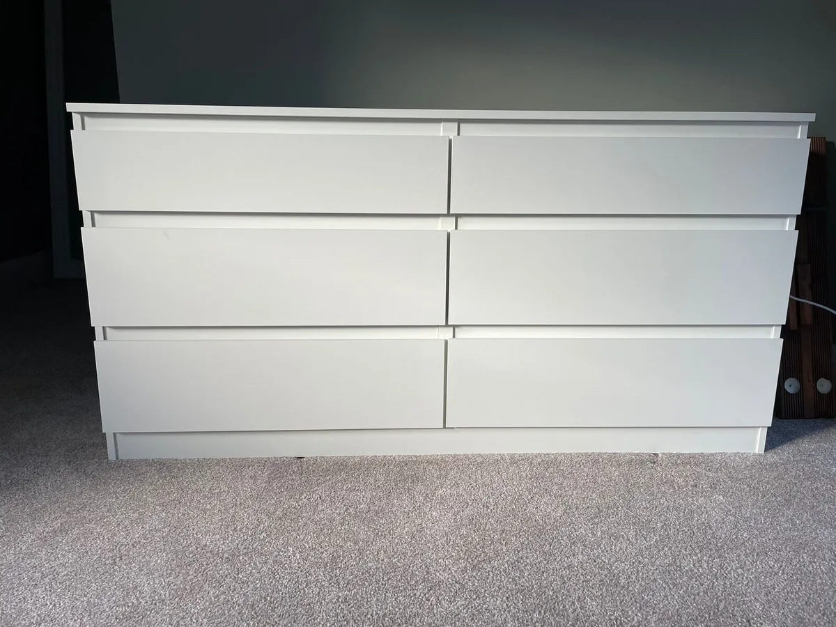 Kullen chest of six drawers brand new - Image 1