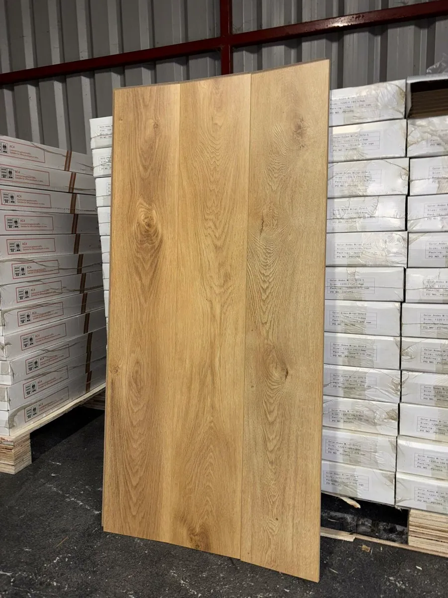8mm Laminated Flooring Free Underlay - Image 1