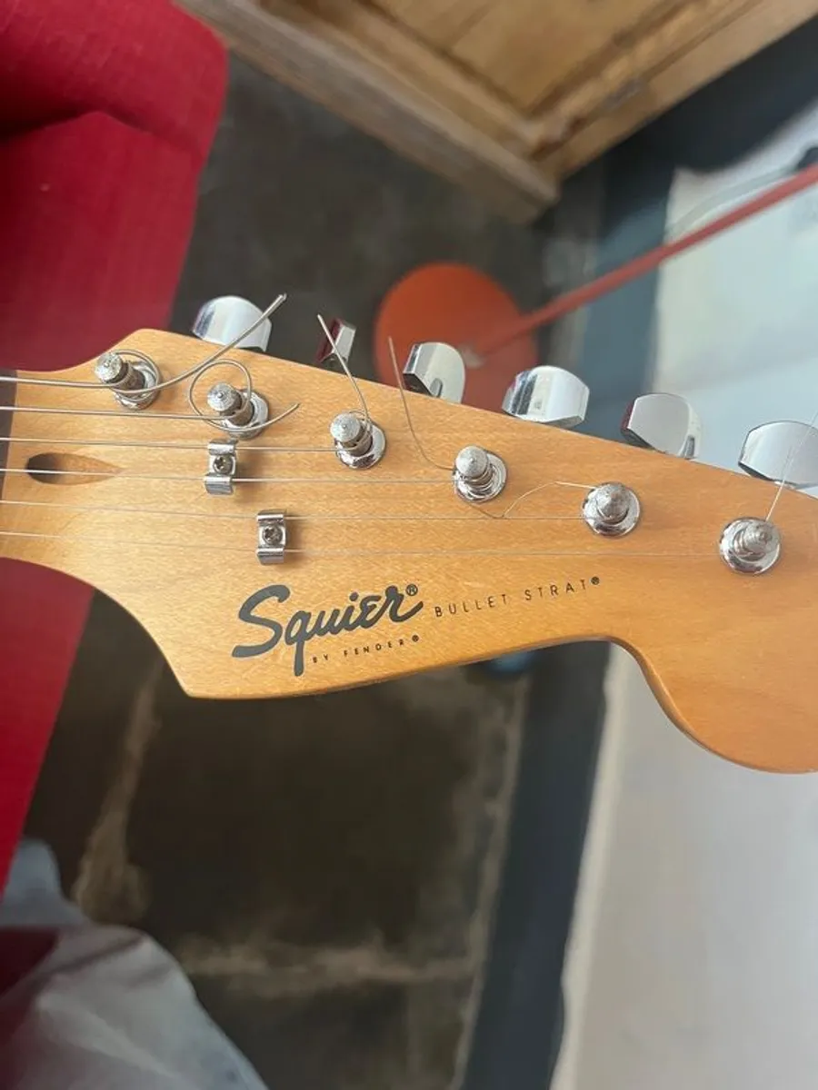 Squier by Fender, Stratocaster - Image 3