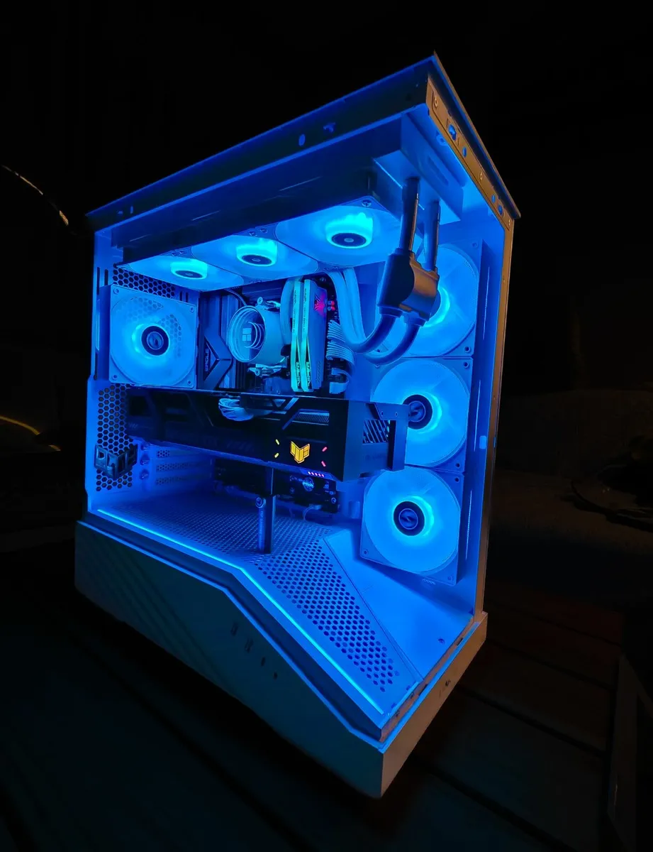 Ryzen 7 9800x3d Rtx5080 custom gaming pc - Image 2