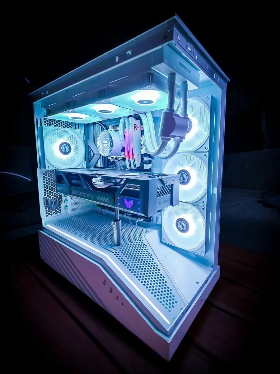 Ryzen 7 9800x3d Rtx5080 custom gaming pc - Image 1