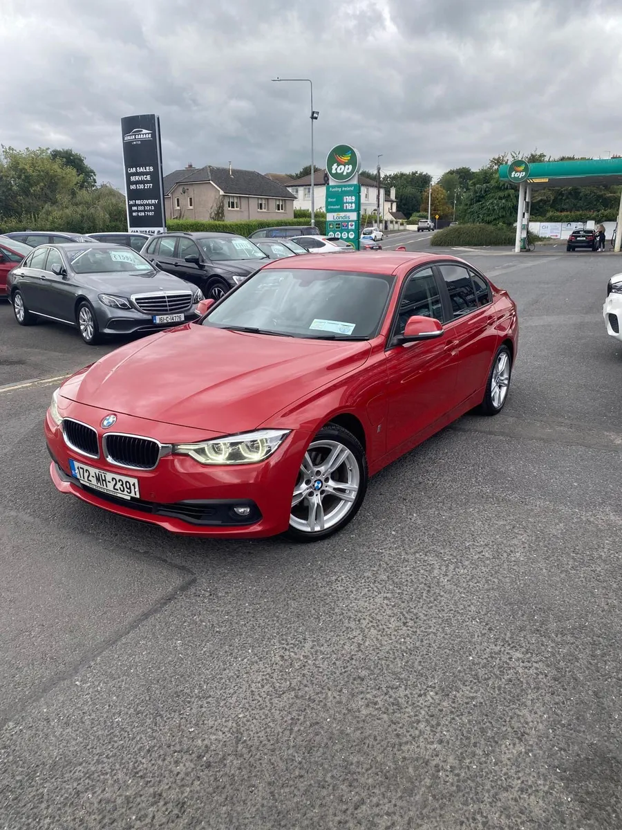 BMW 330e 2017 - Image 2