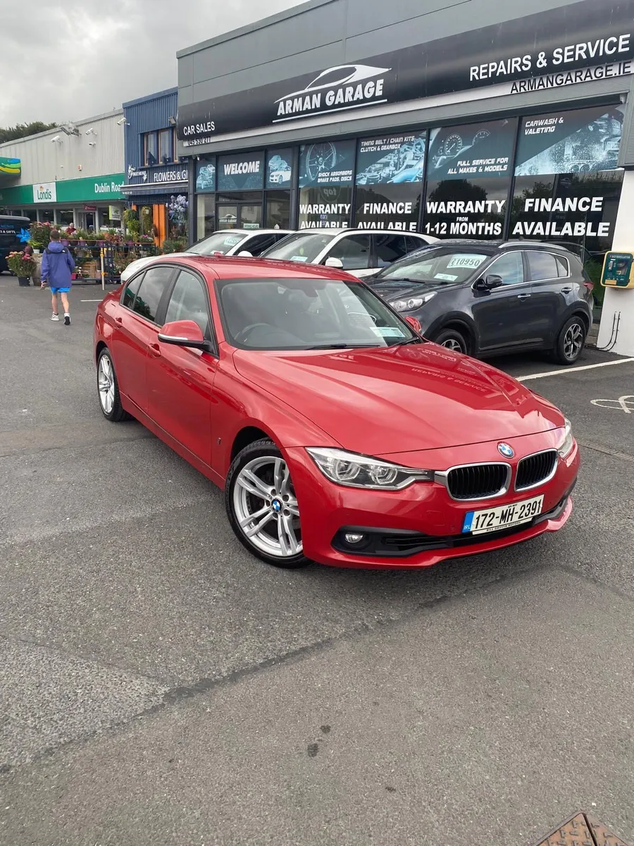 BMW 330e 2017 - Image 1
