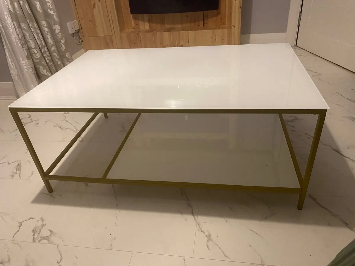 Coffee table - Image 1