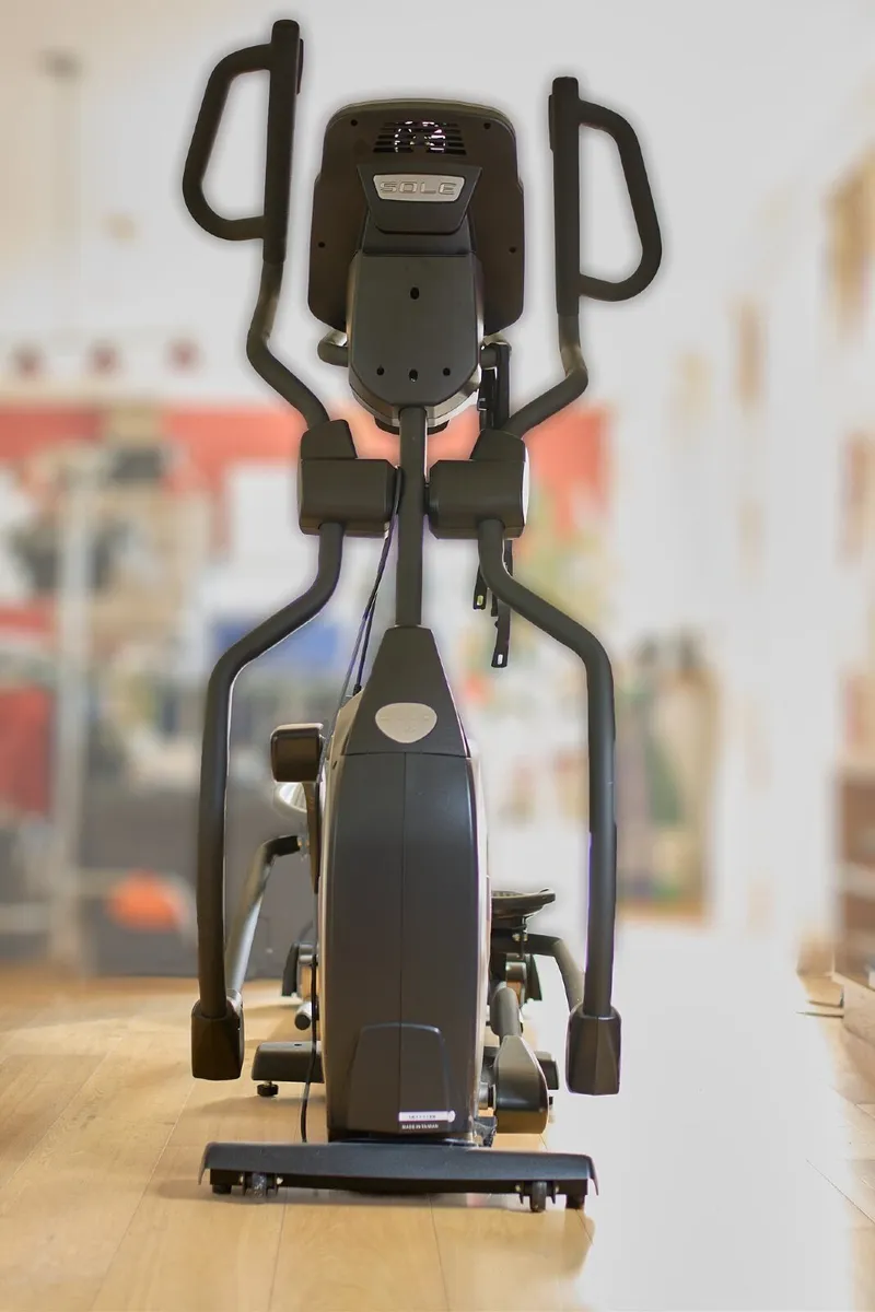 Sole E95 Elliptical Cross Trainer - Image 2