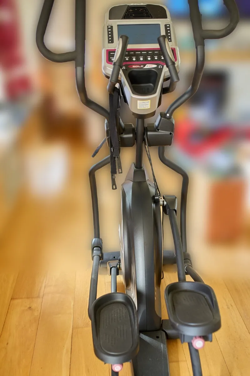 Sole E95 Elliptical Cross Trainer - Image 3
