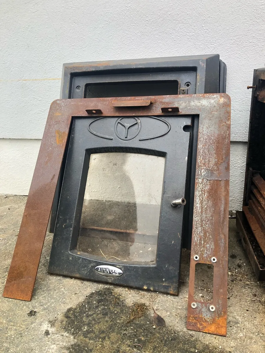 Stanley Insert Stove - Image 1
