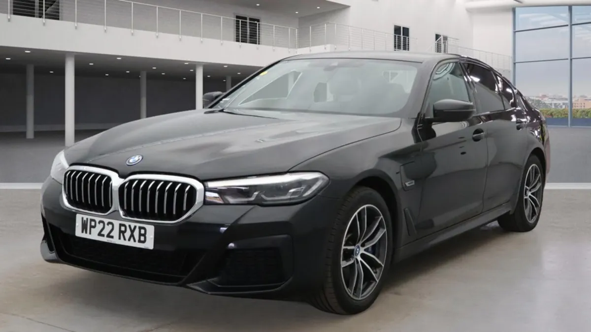 2022 (222 REG) BMW 530e MSPORT - Image 4
