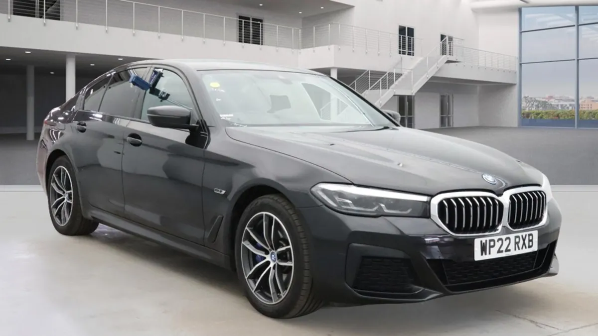 2022 (222 REG) BMW 530e MSPORT - Image 1