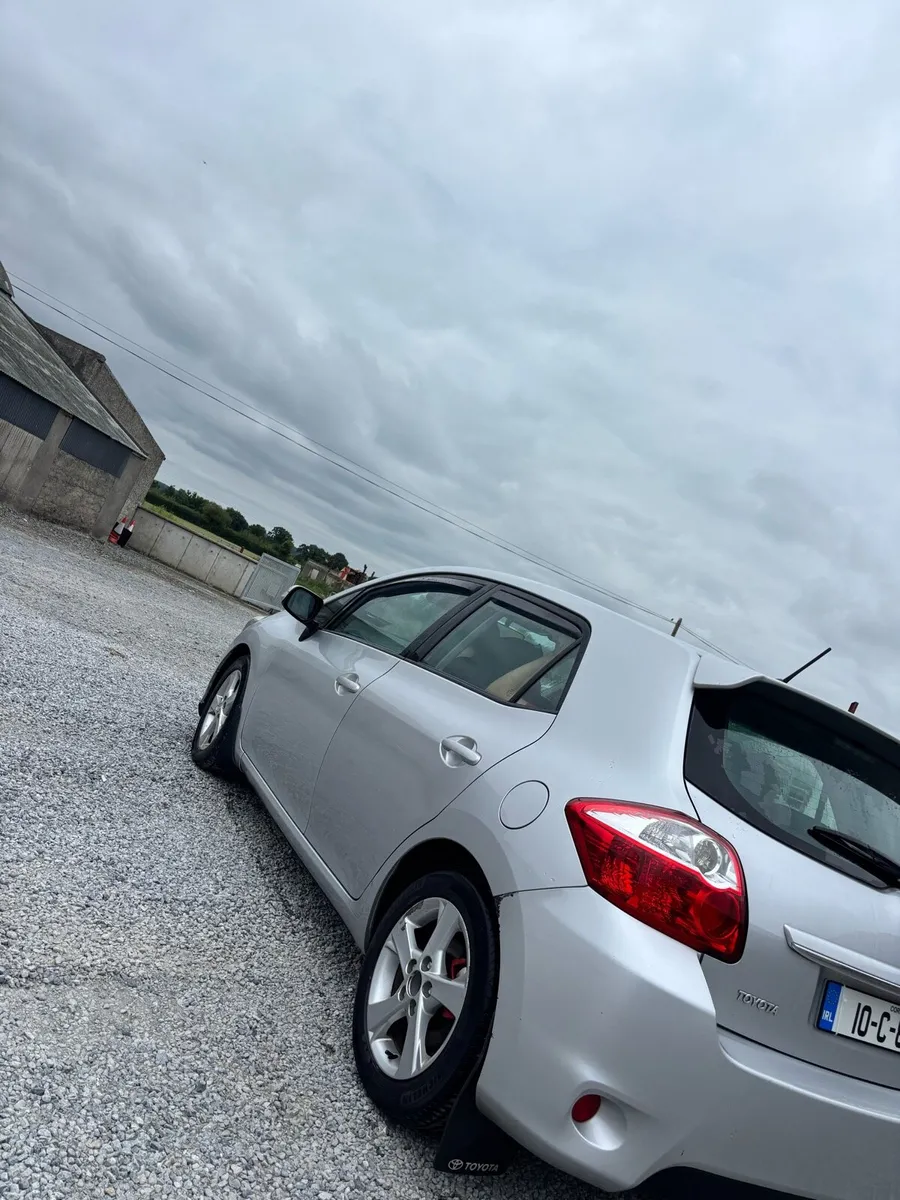 Toyota auris - Image 4