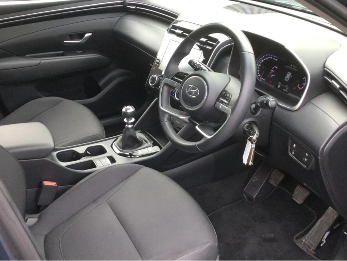 Hyundai Tucson COMFORT PLUS - Only 18,000 Km - War - Image 3