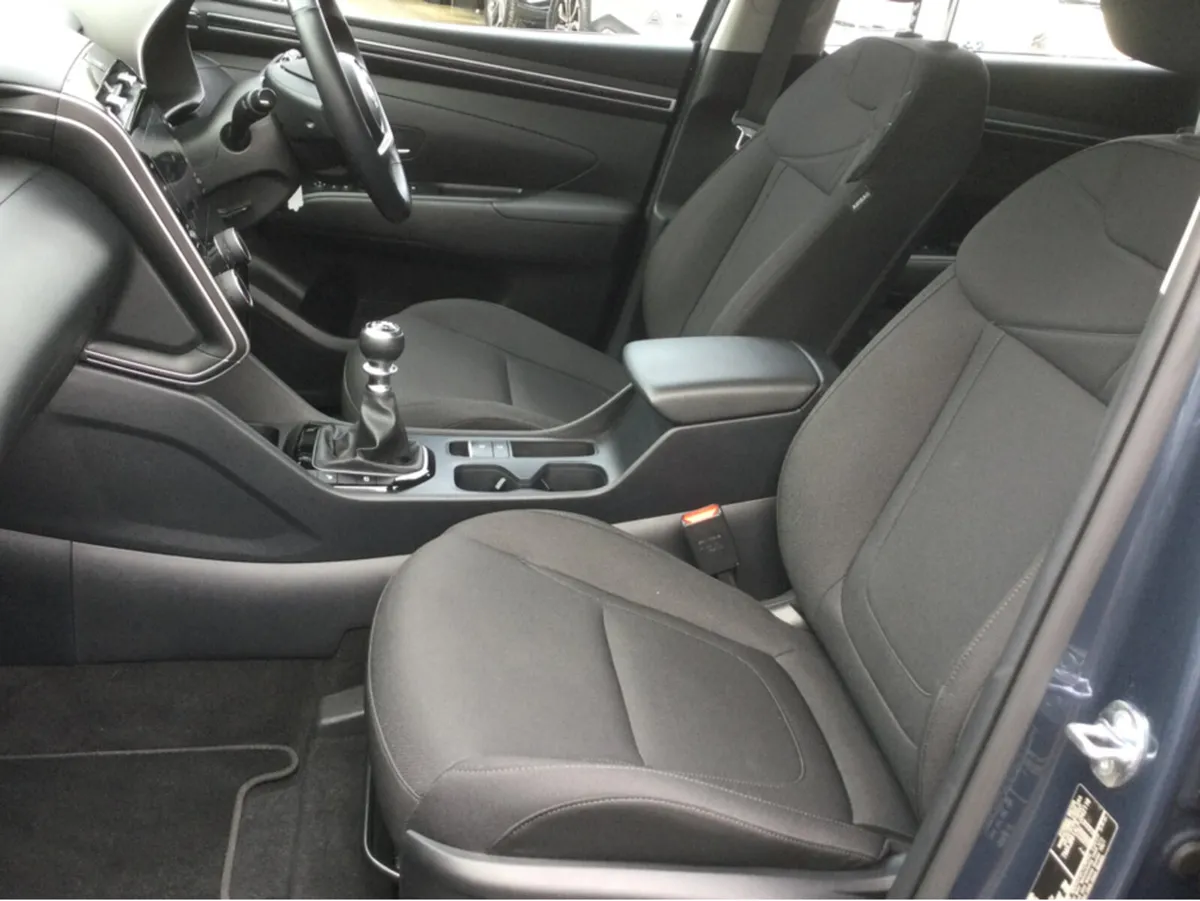 Hyundai Tucson COMFORT PLUS - Only 18,000 Km - War - Image 4