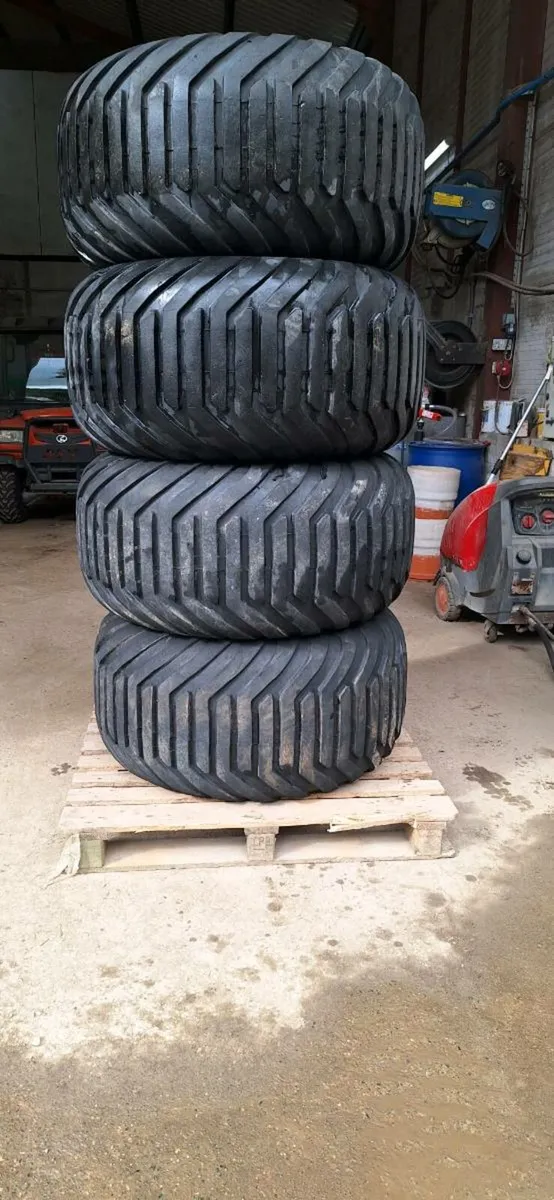 Flotation tyres with rims - Image 2