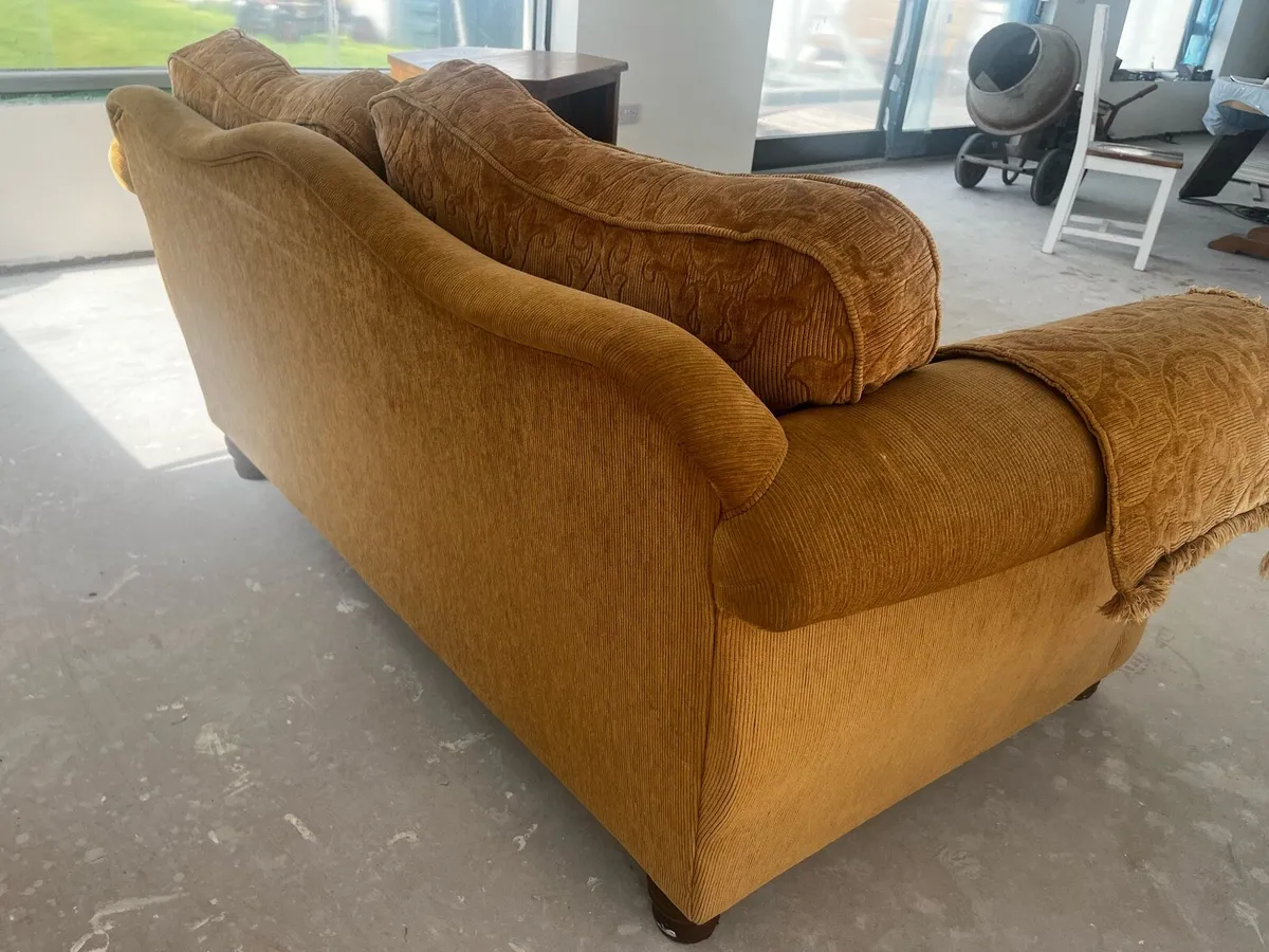 Couch - Image 3