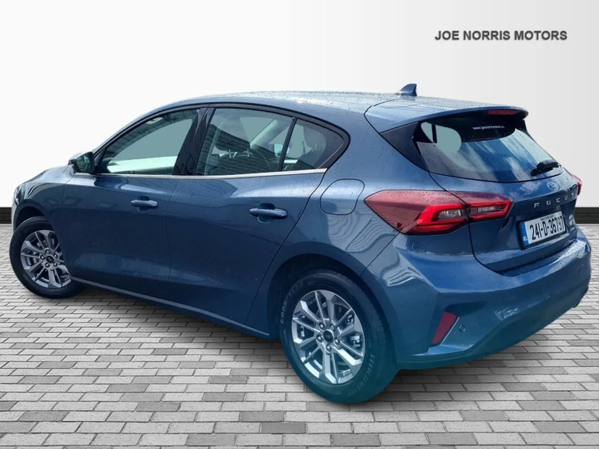 Ford Focus TITANIUM 5DR 1.0L 125 MHEV 6 - Image 4