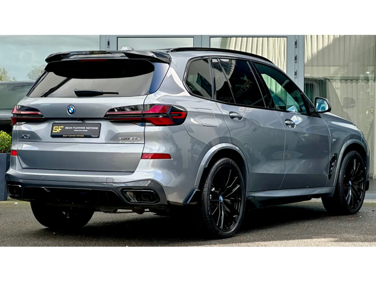 BMW X5 ++HIGH SPEC++ XDRIVE50E M SPORT AUTO - Image 4