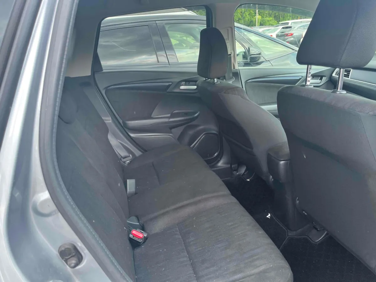 Honda Shuttle 2022 Shuttle Hybrid Metallic silver, - Image 2