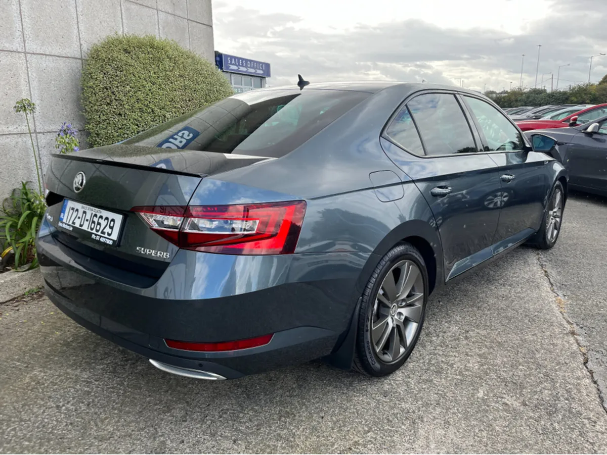 Skoda Superb SPORTLINE AUTOMATIC 2.0 TDI 150BHP // - Image 4