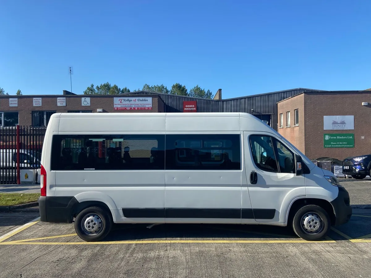 Minibus 15 seater 2020 Citroen Relay - Image 2