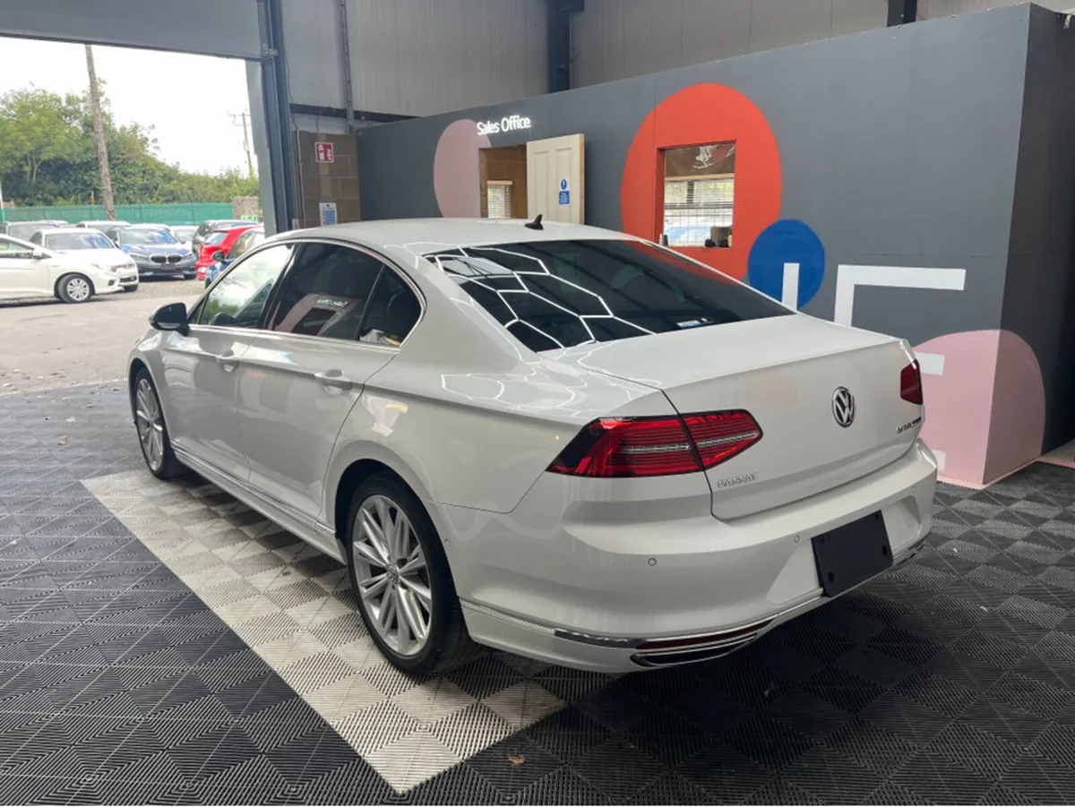 Volkswagen Passat 2.0 TSI R LINE / 41k KMs / HEATE - Image 4
