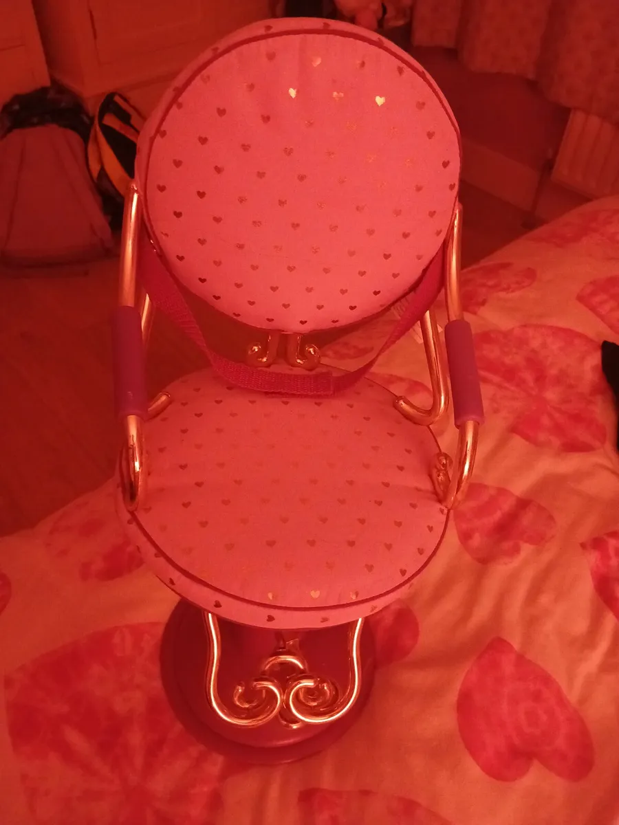 Generation doll beauty stool - Image 1