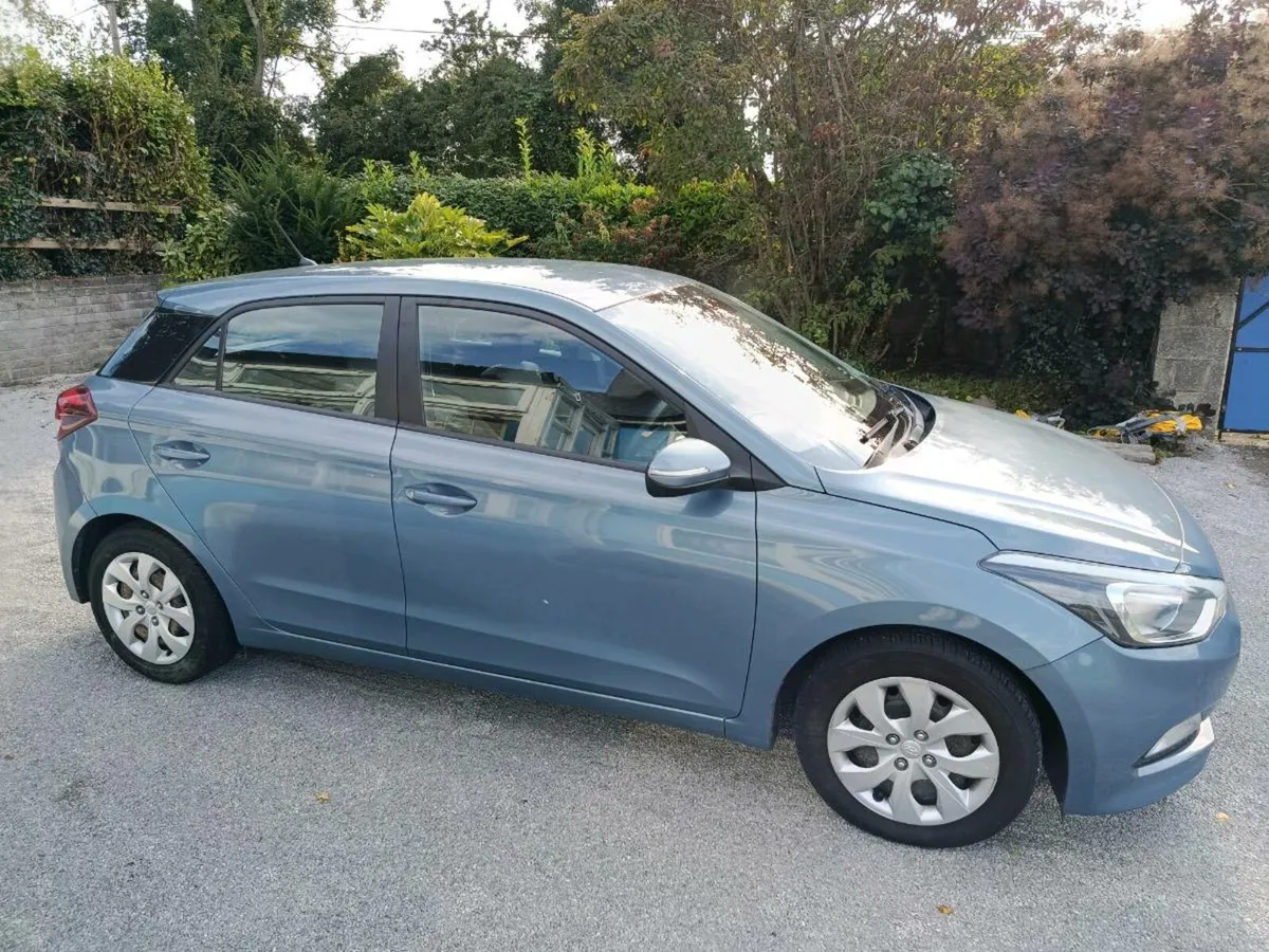 Hyundai i20 - Image 2