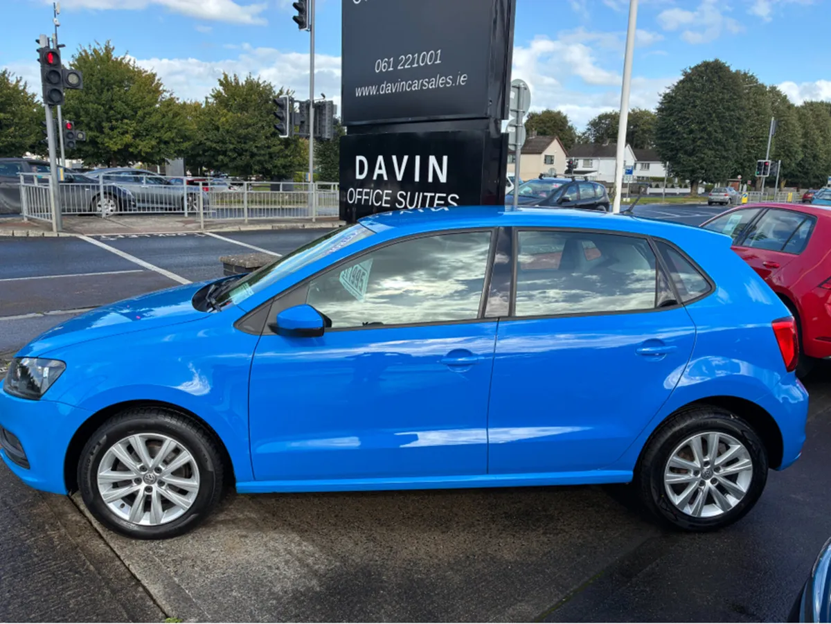 Volkswagen Polo TRENDLINE 1.0 60HP MANUAL 5SPEED 5 - Image 2