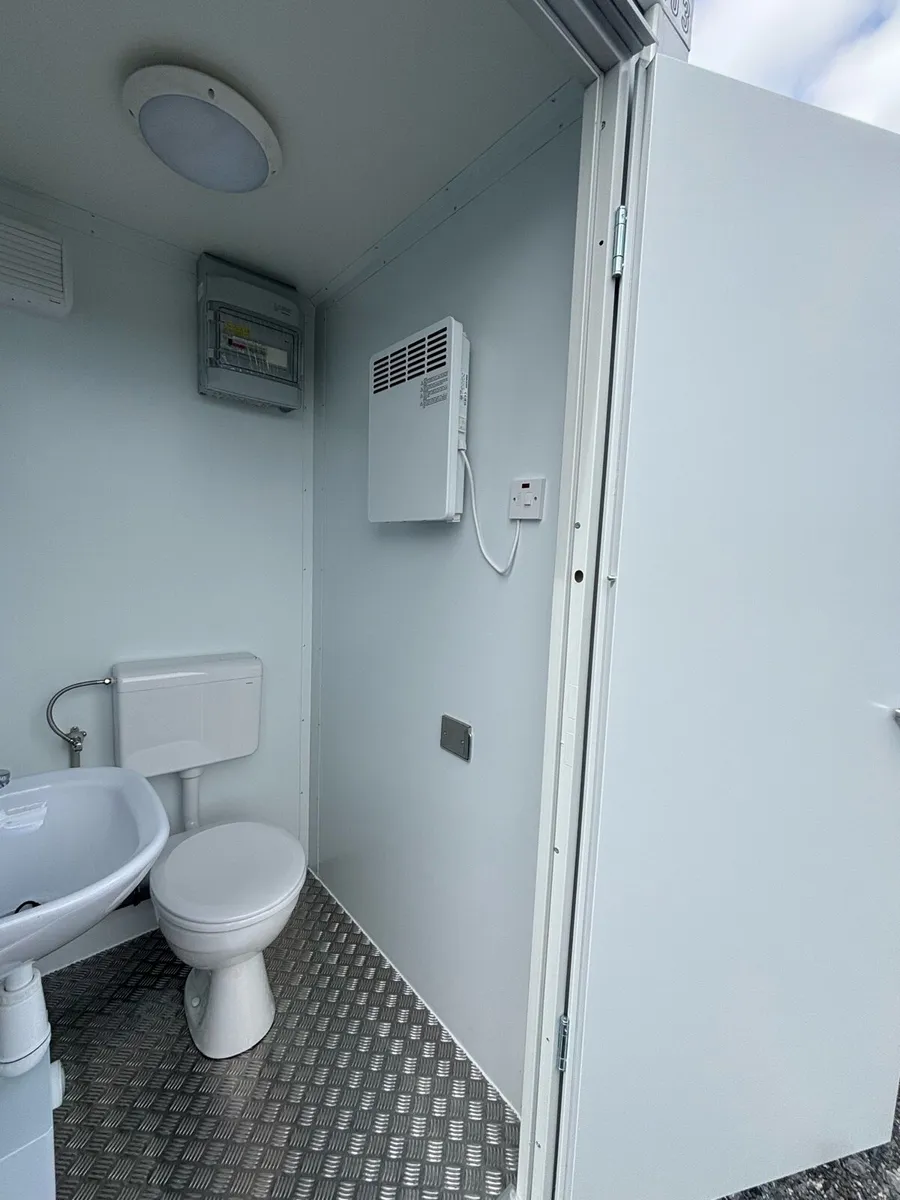 5ft toilet - Image 3