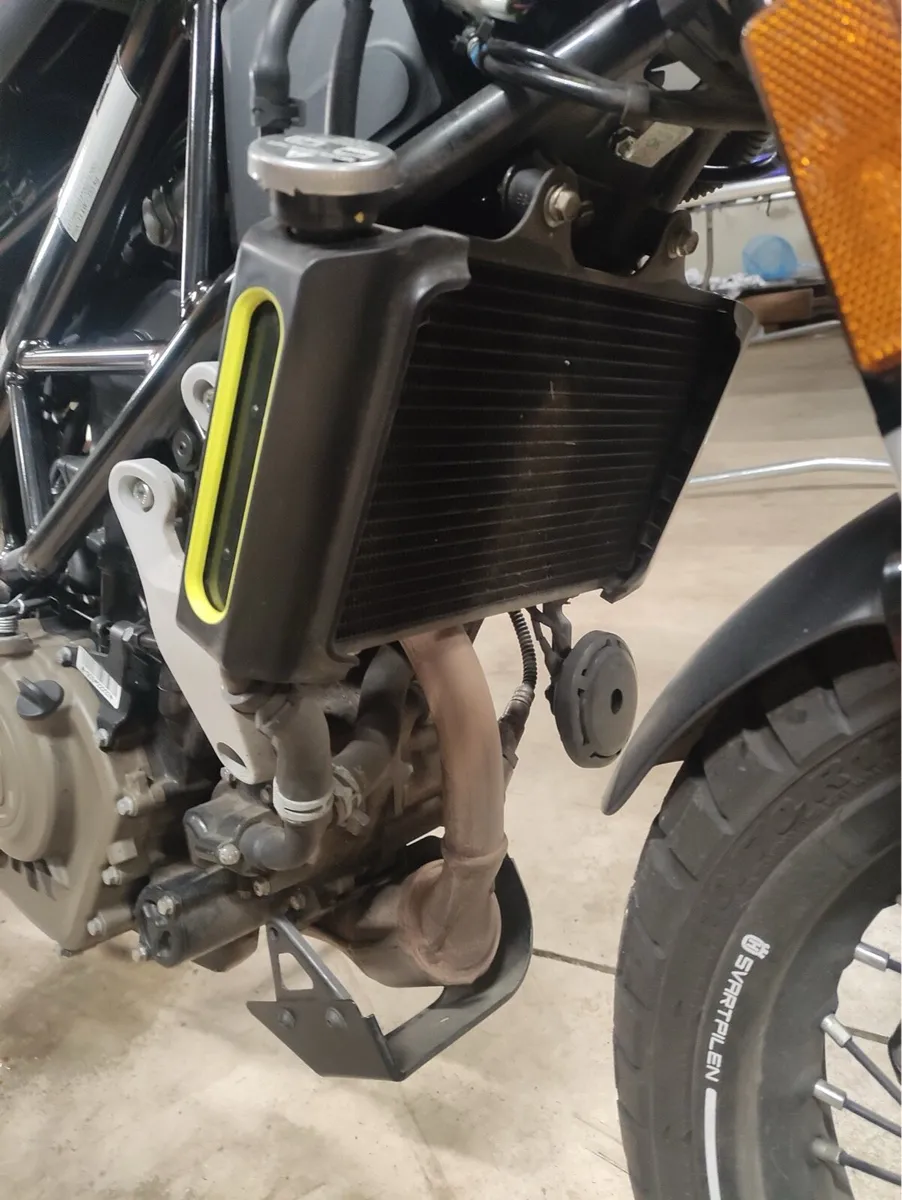 Motorcycle - Image 4