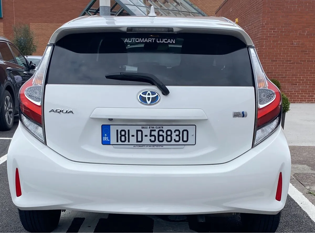 Toyota Aqua Hybrid 2018 - Image 2