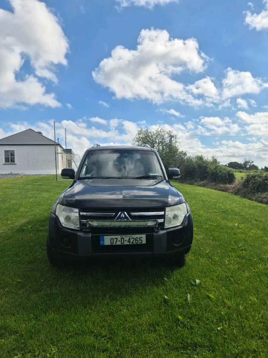 Mitsubishi pajero - Image 3
