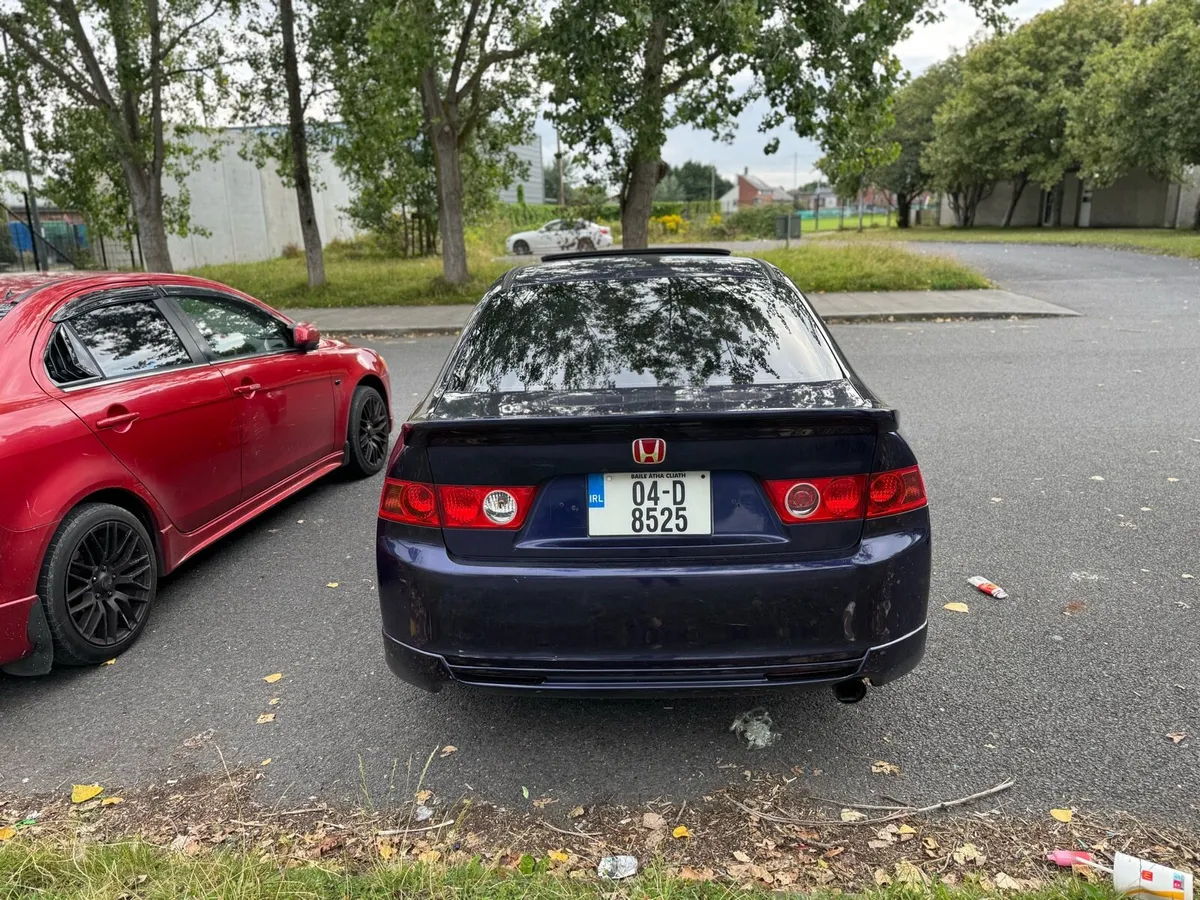 Honda accord sr 2004 2.0 petrol - Image 4
