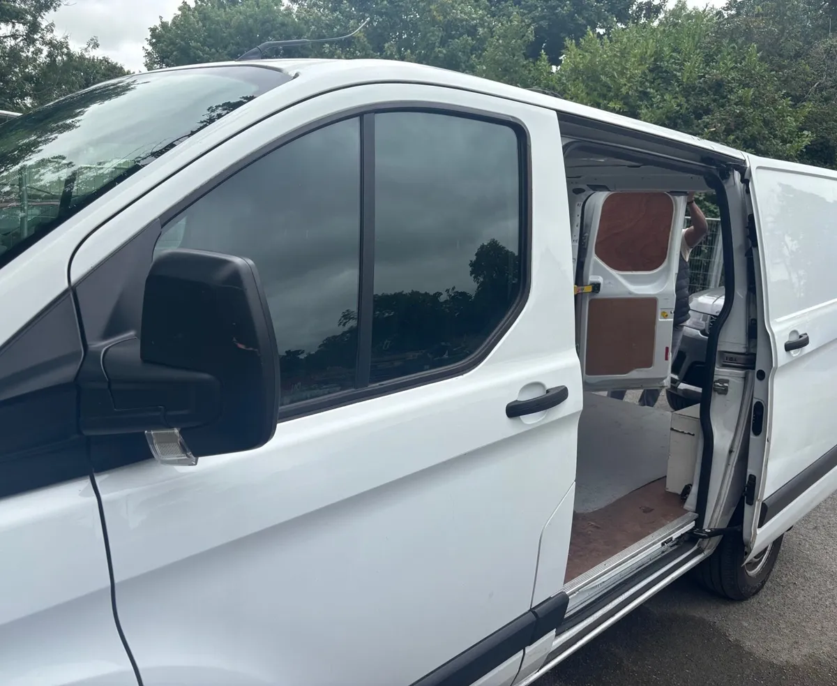 Ford Transit Custom 2018 - Image 4