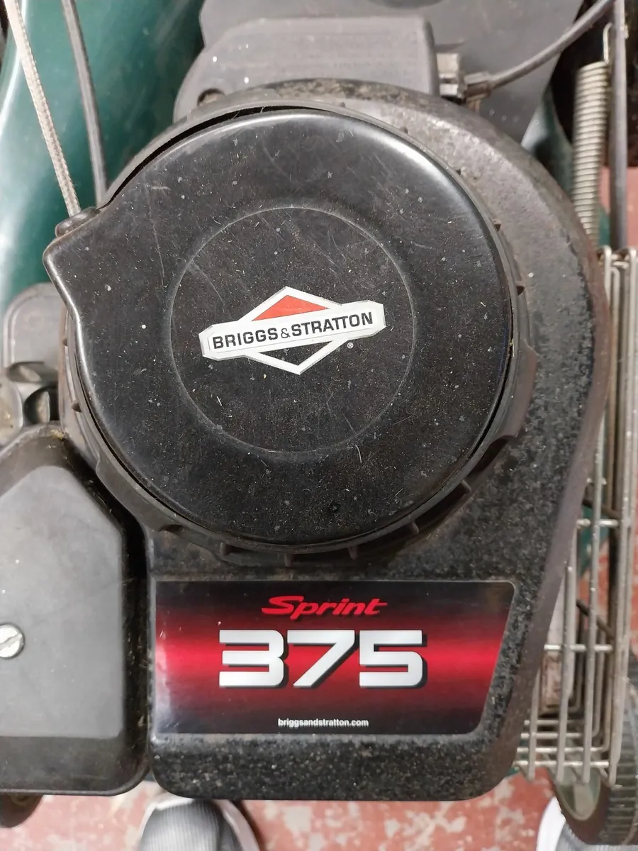 Briggs and Stratton Lawnmower - Image 3