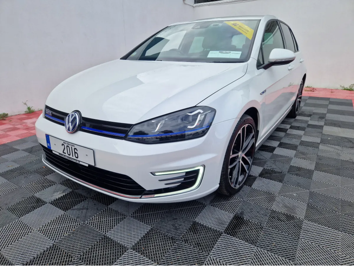 Volkswagen Golf GTE 1.4 PETROL/ PLUG IN HYBRID 5DR - Image 3