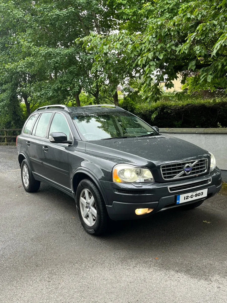 Volvo XC90 - Image 1