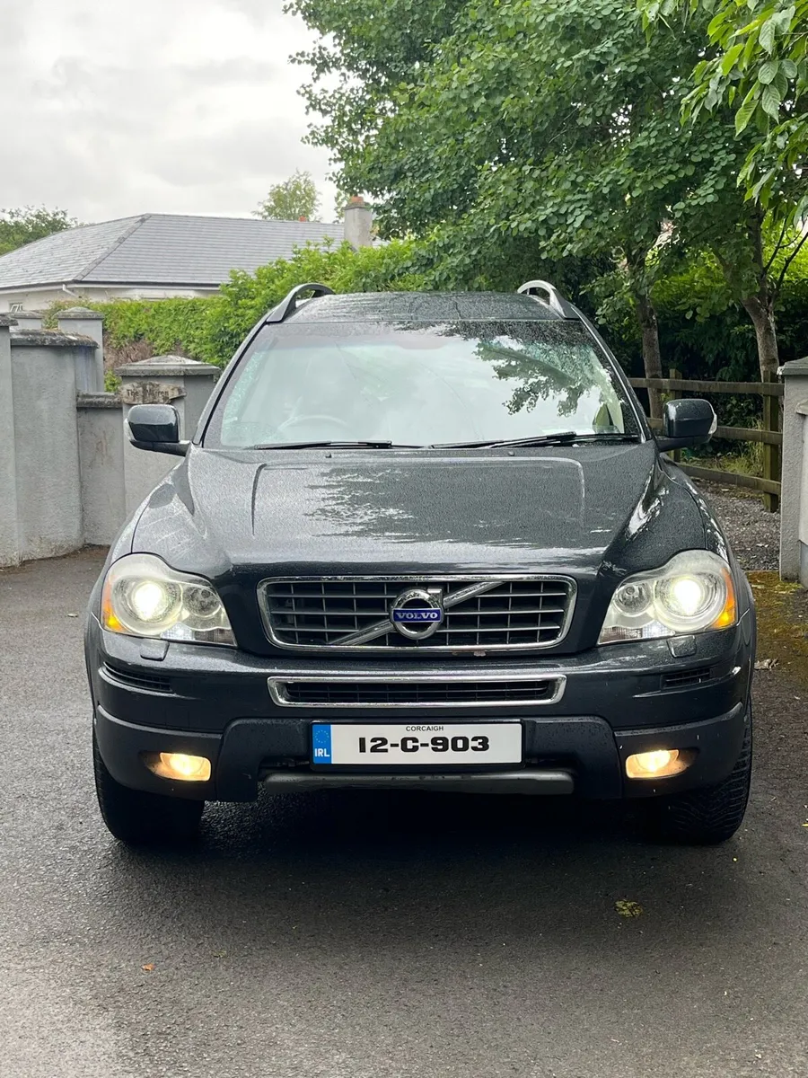 Volvo XC90 - Image 2