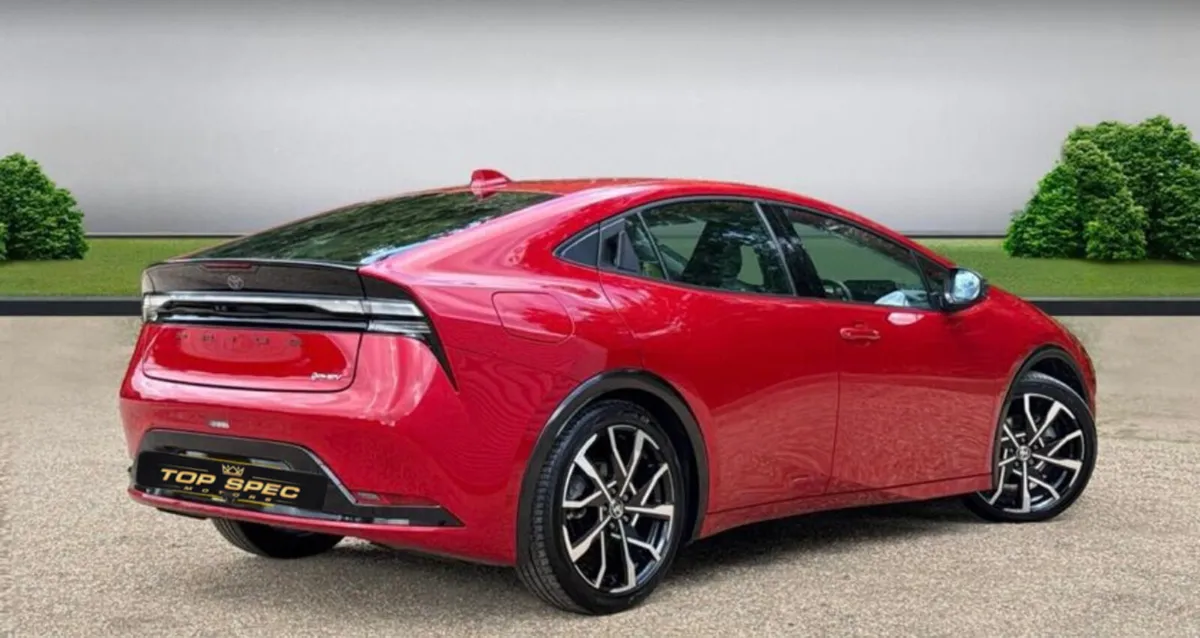 ❤️2024 Toyota Prius AUTO 1.8 Hybrid Luxury with Sa - Image 2