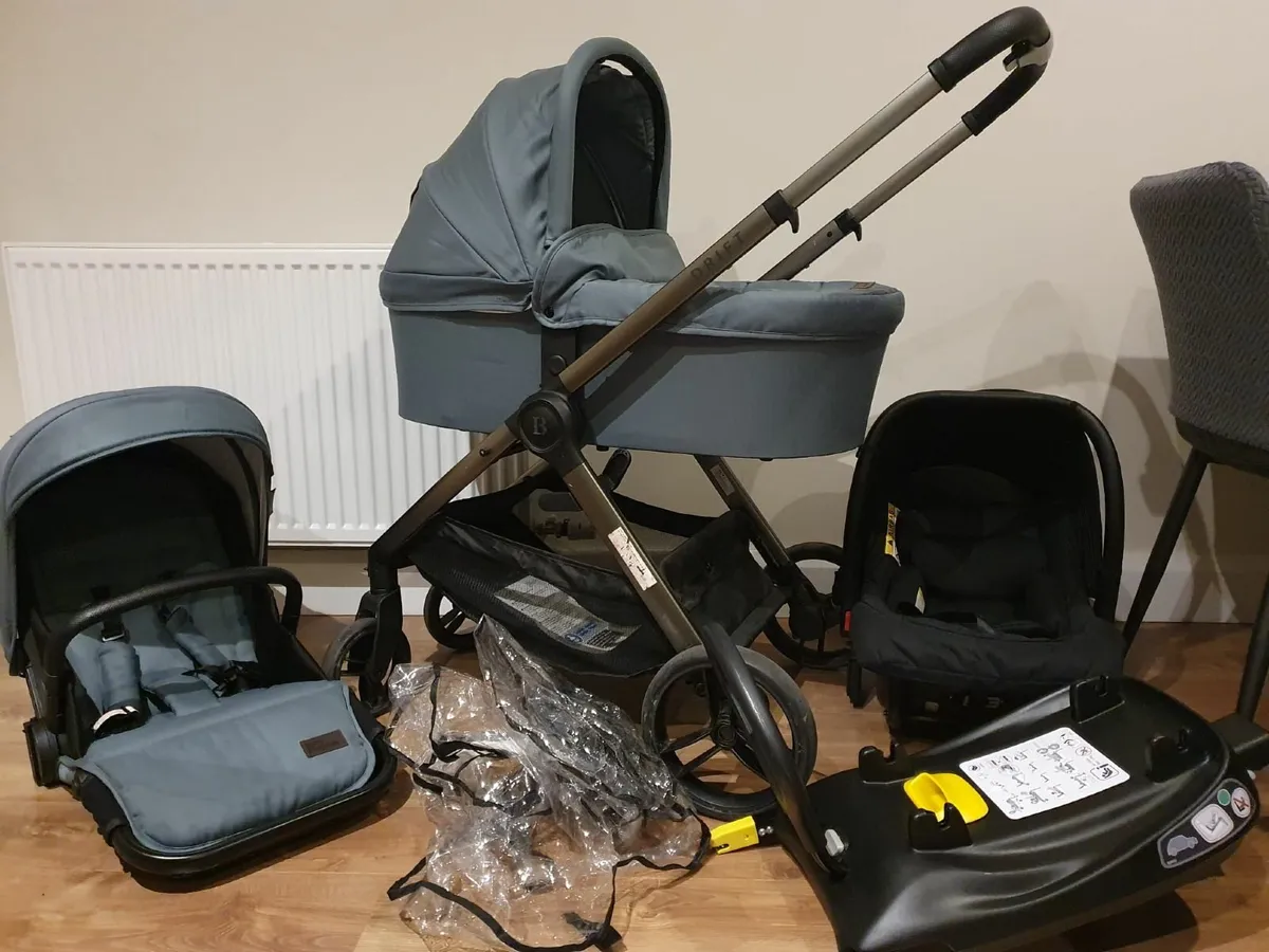 Pram travel system - Image 1