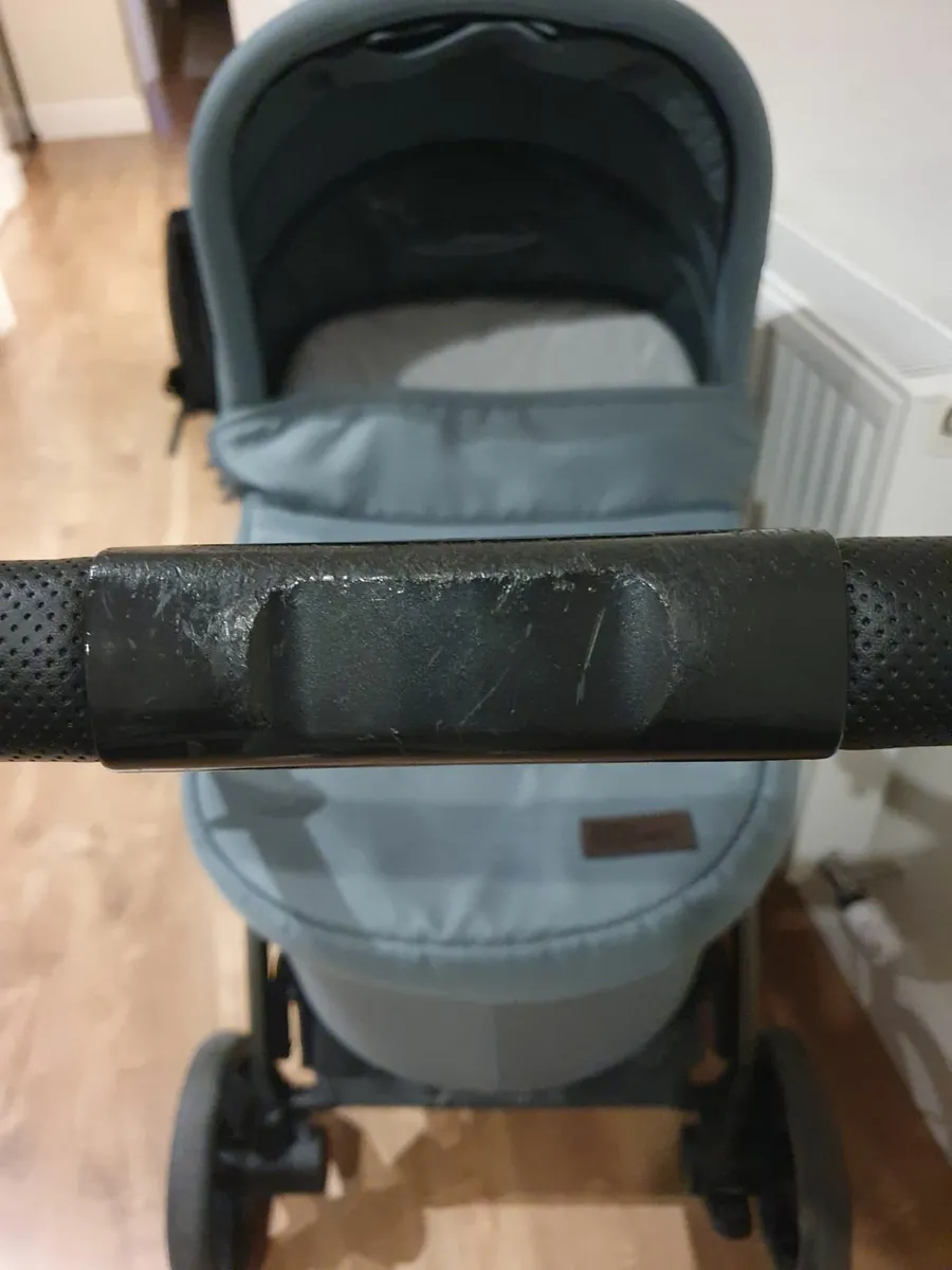 Pram travel system - Image 2